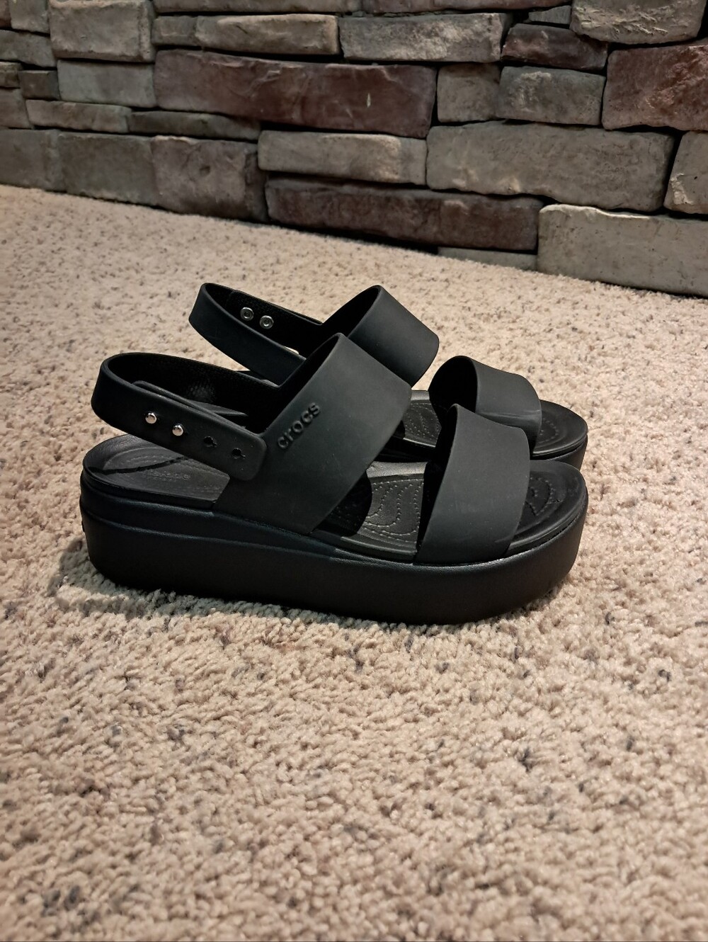 CROCS Women’s Black Double-Strap Sandals In Size 6 - Picture 11 of 11